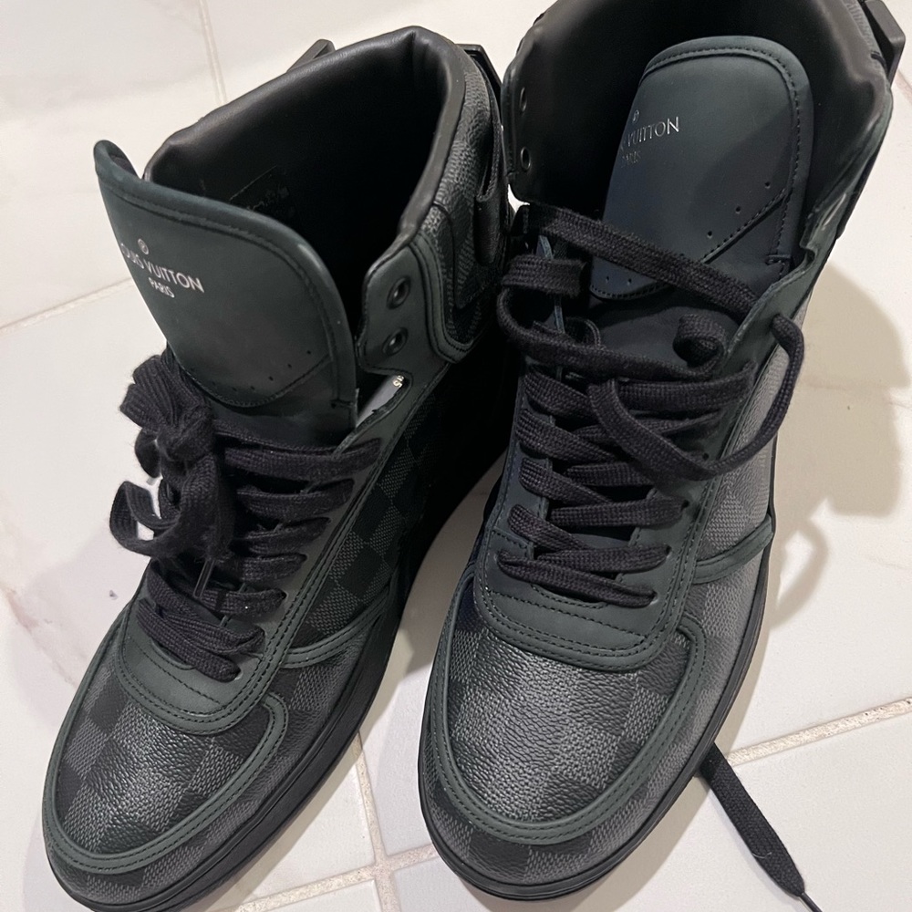 Louis vuitton mens damier hightop sneakers